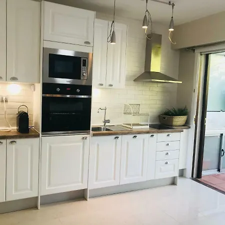 Banus Beach Apartament *